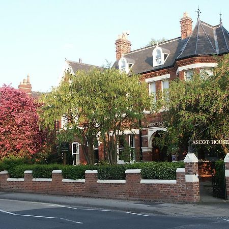 Ascot House Otel York Dış mekan fotoğraf