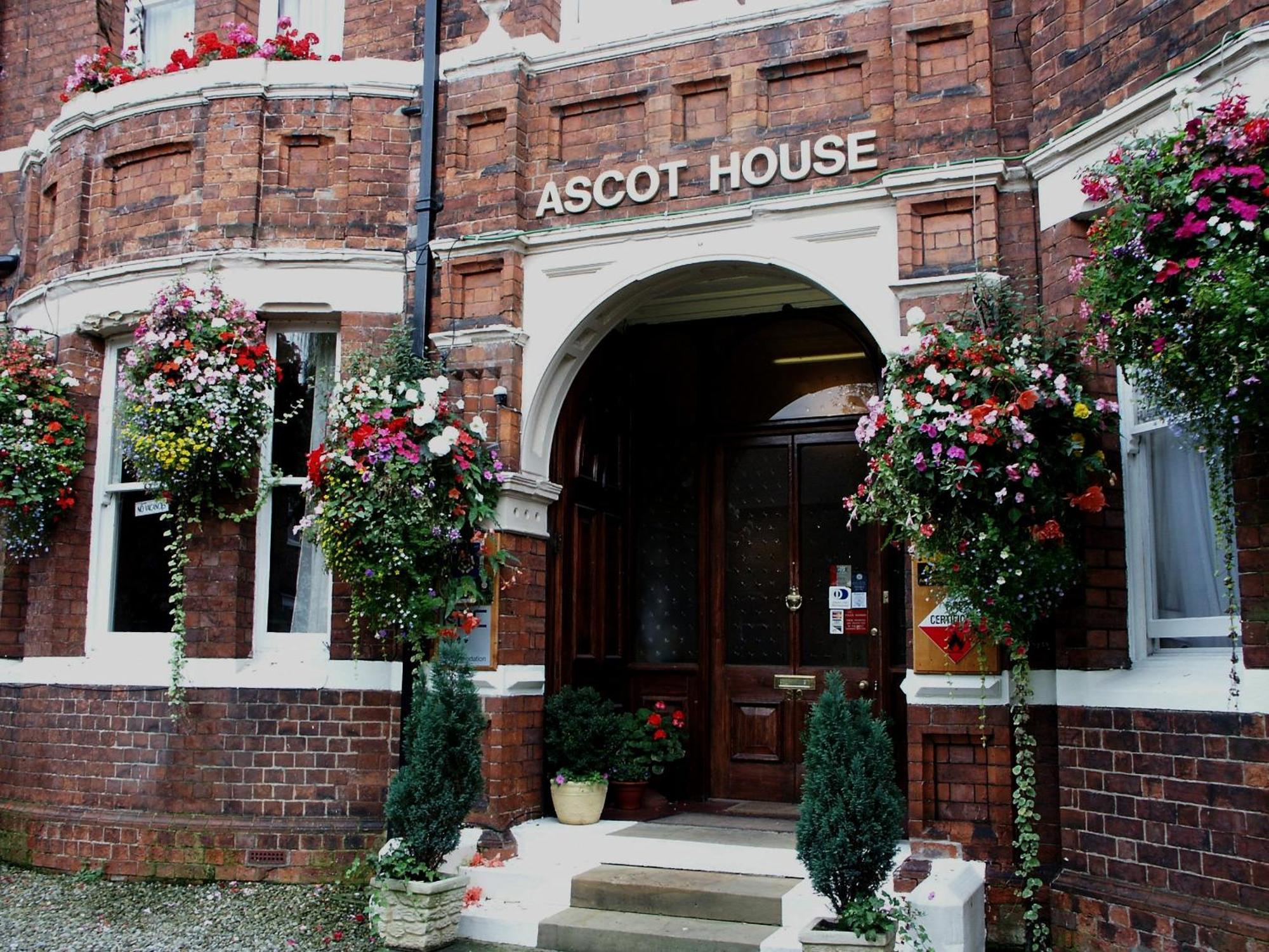 Ascot House Otel York Dış mekan fotoğraf